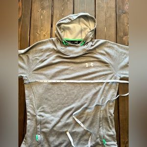 Under Armor Women’s Gray Size Large Hoodie Loose Fit